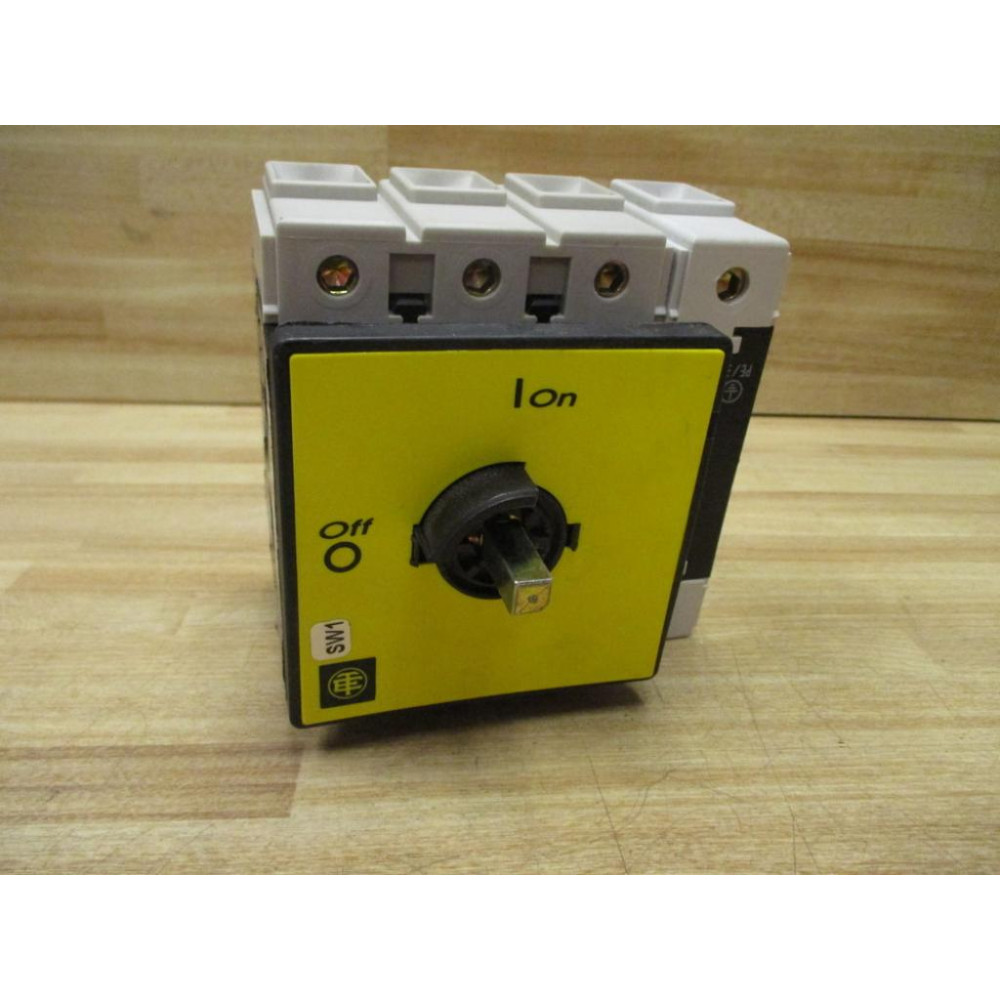 TE Connectivity V5 Disconnect Switch W Terminal Covers - Used