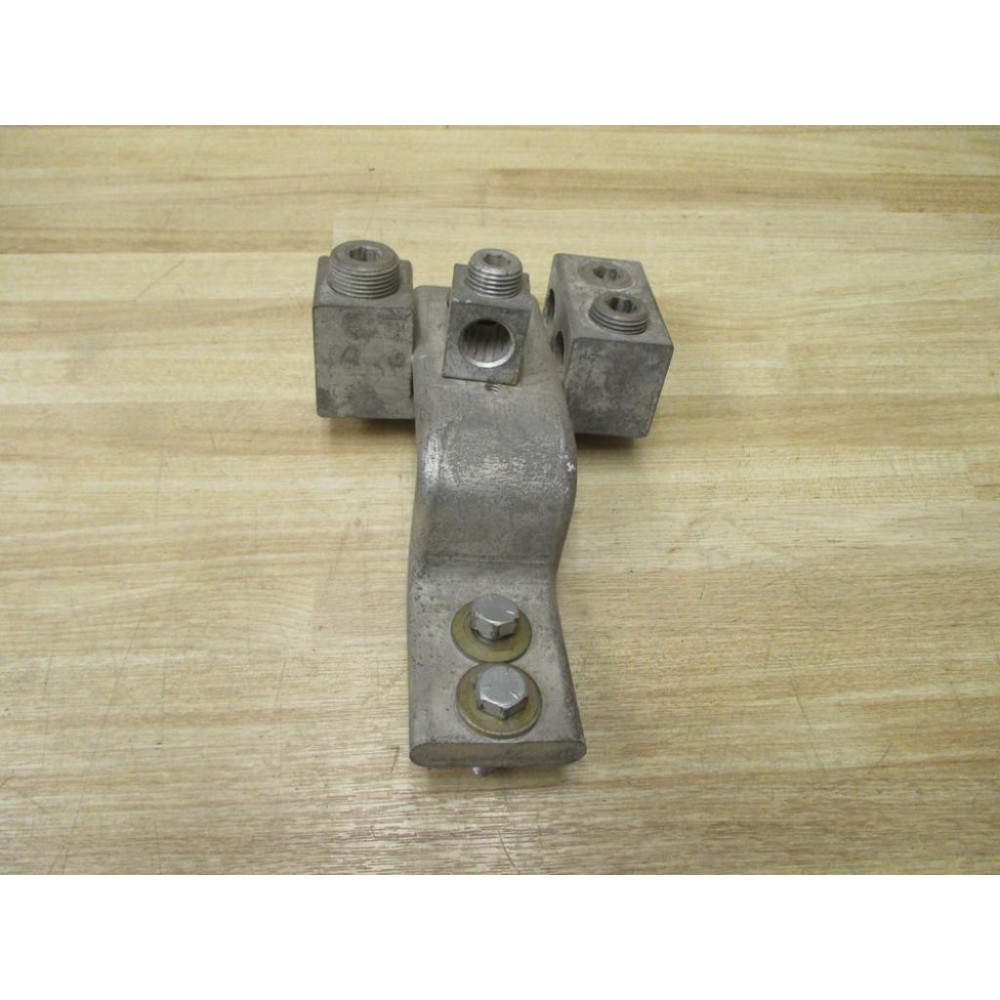 ILSCO D901 Lug TA500-S W Bus Bar - Used