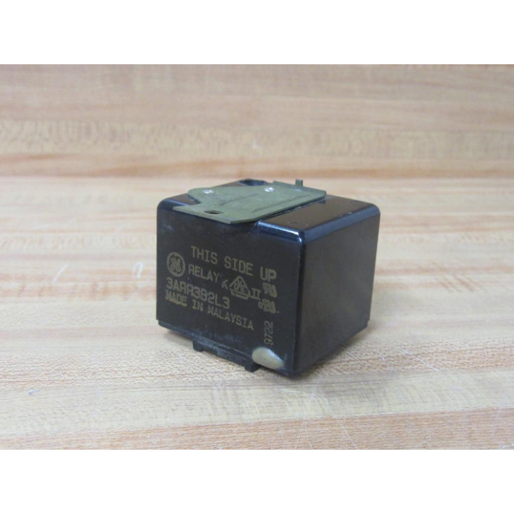 General Electric 3ARR3B2L3 GE Relay - Used
