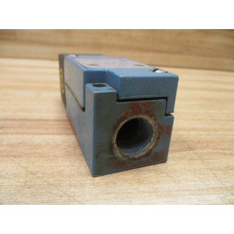Micro Switch LYS02C-2S Honeywell Proximity Switch LYS02C2S - Used
