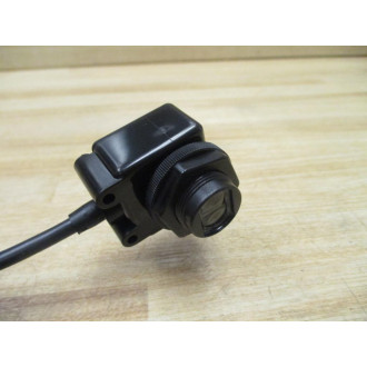 Cutler HammerEaton E65-SMPPS9196 Photoelectric Sensor E65SMPPS9196