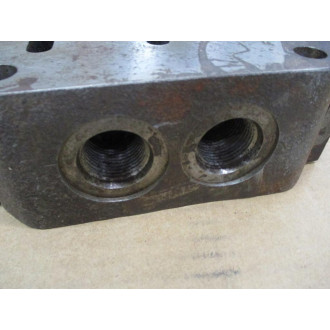 Moog 60-297 Valve 60297 - Used