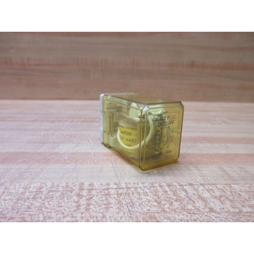 IDEC RR2P-U-DC24V Relay RR2P-U-24VDC - Used