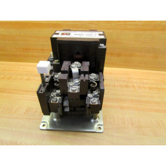 Cutler Hammer A10DG0 Contactor - Used