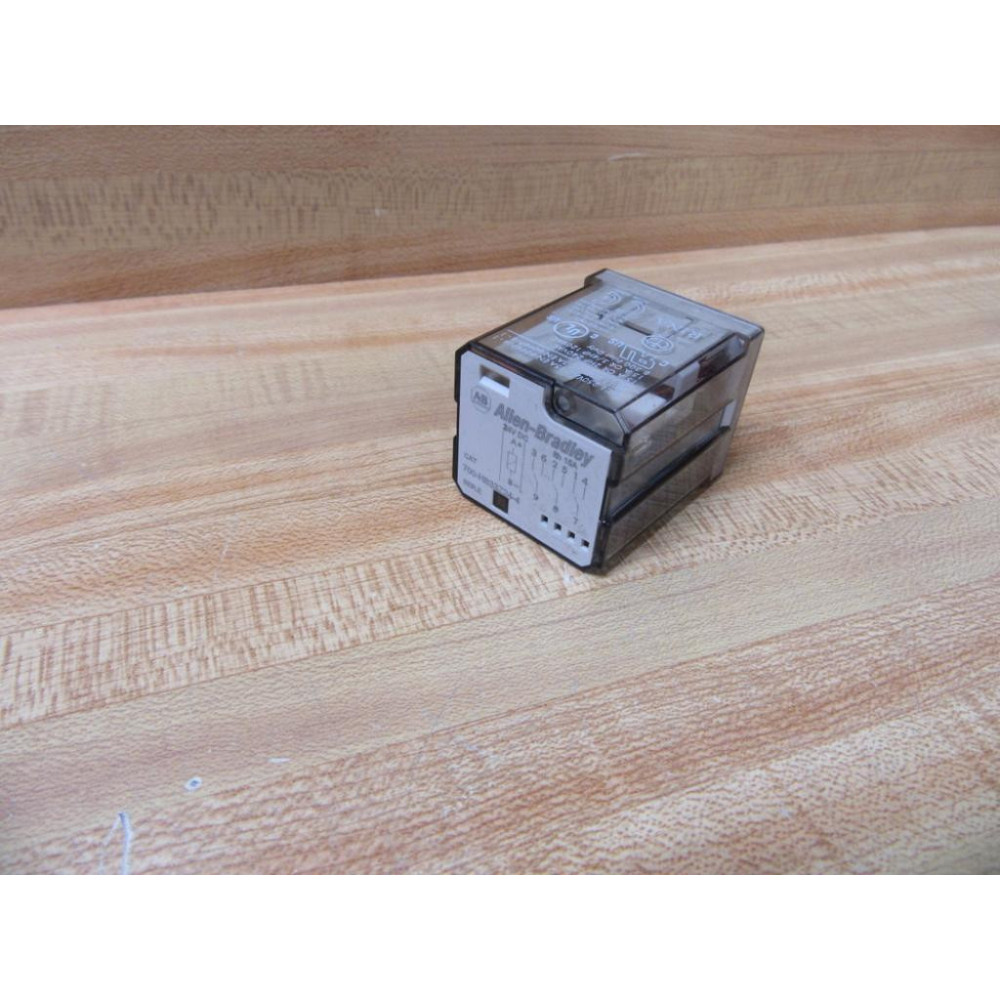 Allen Bradley 700-HB33Z24-4 Relay 700HB33Z244 Ser. E 15A Or 2HP 240VAC - Used