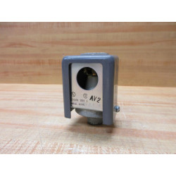 Honeywell C7007A-1001 Flame Rod Holder C7007A1001 - New No Box