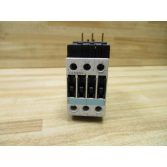 Siemens 3RT1026-1B..0 Contactor 3RT10261B0 - Used