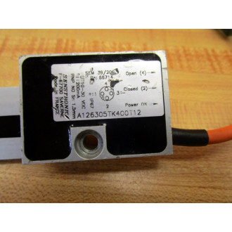 Senstronic A126305TK400T12 Sensor - Used