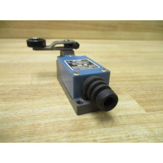 NAiS AZ8104 VL Mini Limit Switch (Pack of 2) - Used
