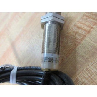 Cutler Hammer E57LAL18T110 Eaton Inductive Proximity Sensor Series G1