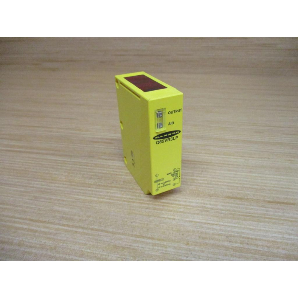 Banner Q85VR3LP Polarized Retro Photo Sensor 21213 - New No Box Banner Q85VR3LP Polarized Retro Photo Sensor 21213 - New No Box