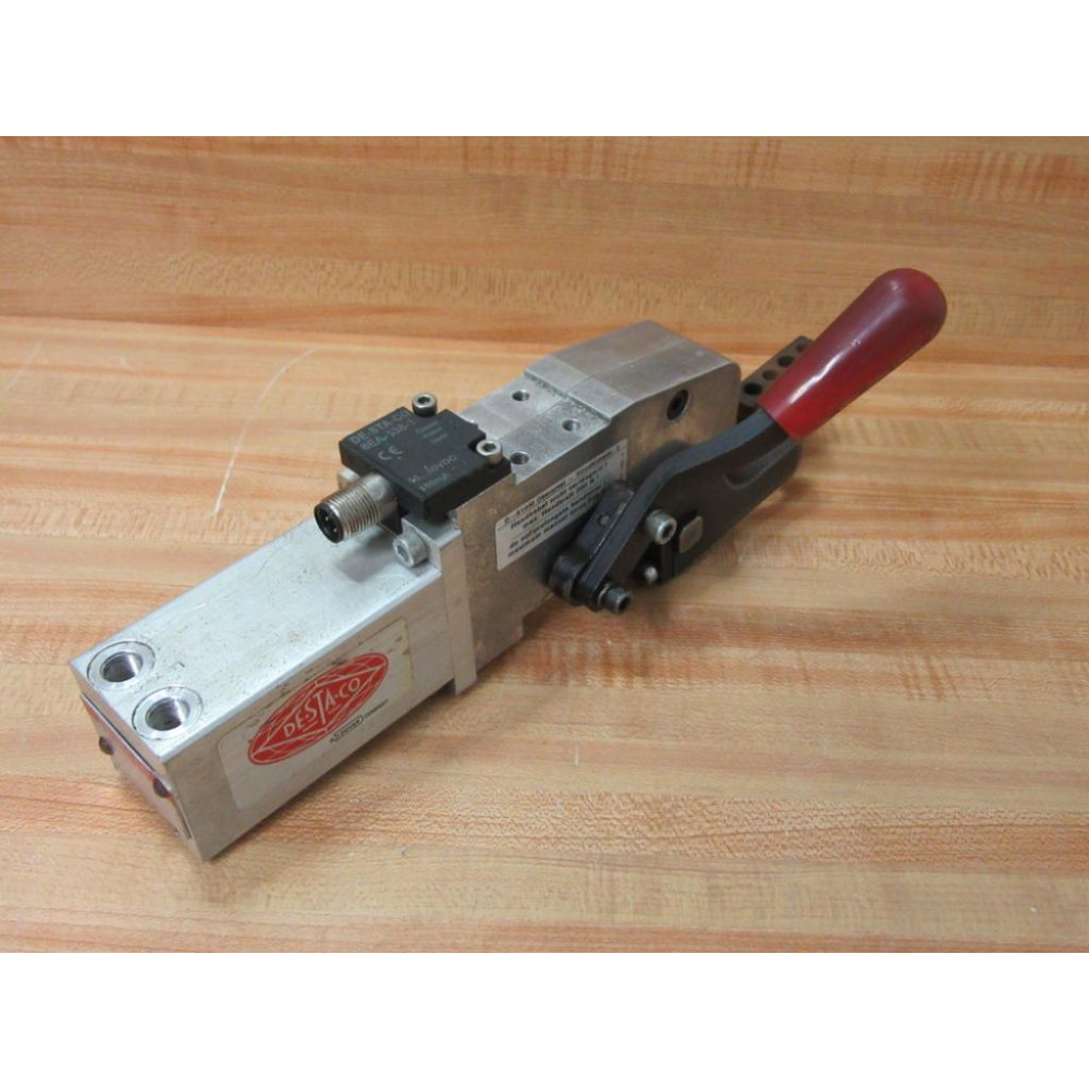 De-Sta-Co 82L3G-20300H0B1 Clamp 82L3G20300H0B1 - Used