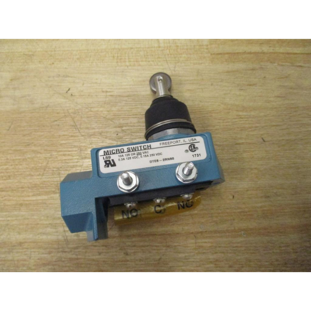 Honeywell Micro Switch DTE6-2RN80 Limit Switch DTE62RN80 WO Base - New No Box