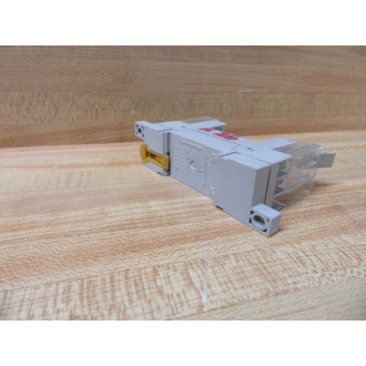 Omron P7SA-10F-ND Relay Socket P7SA-10F-ND DC24V WGuards (Pack of 2) - Used