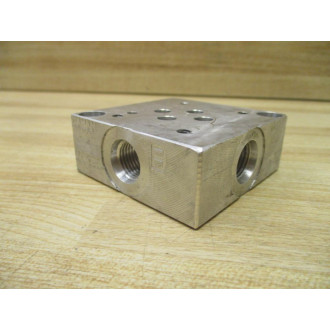 Daman AD035P565 Valve Cover Plate - Used