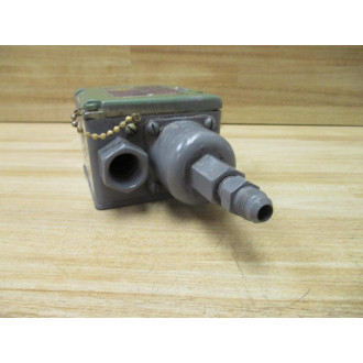 Square D 9012-ACW1S37 Pressure Switch 9012ACW1S37 Ser.B - Used