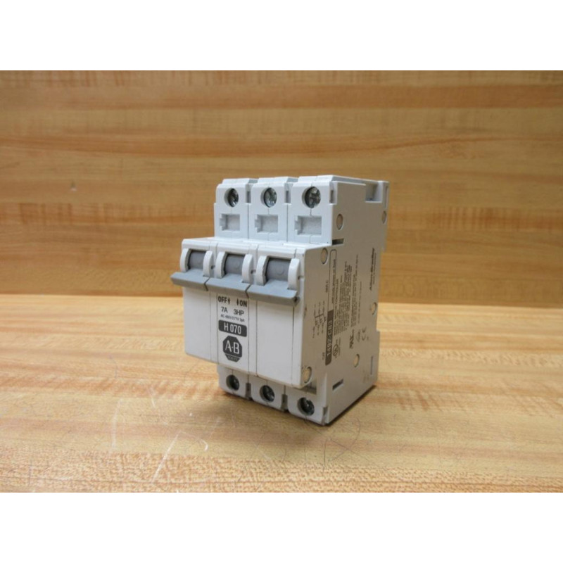 Allen Bradley 1492-CB3-H070 7A Circuit Breaker 1492-CB3 Series C - Used