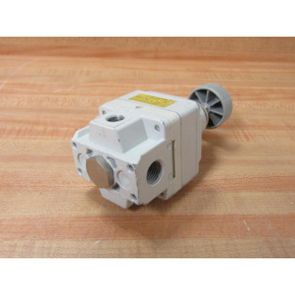 SMC IR2000A-02 Precision Regulator IR2000A02 - Used