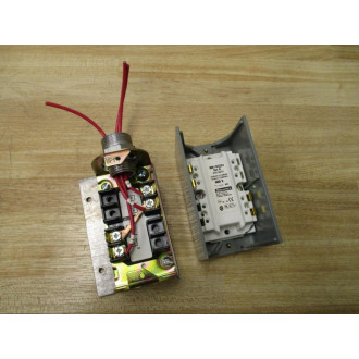 Square D 9001 BG-201 Start-Stop Push Button Station 39017 W Mounting - Used