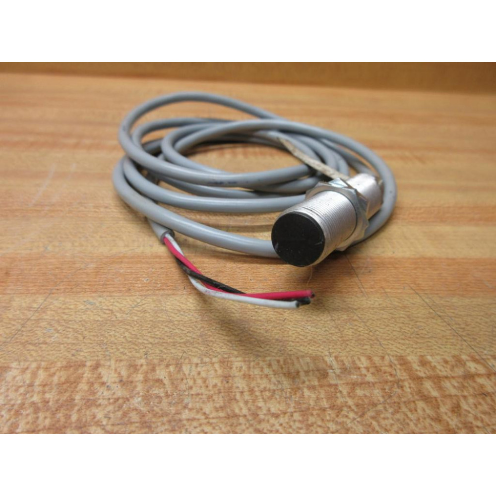 Micro Switch FYAA3J2-4 Proximity Switch FYAA3J24 - Used