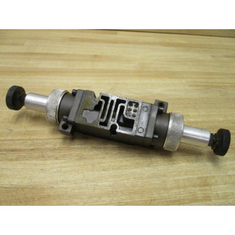 Numatics 081RD100J000000 Regulator Sandwich - Used
