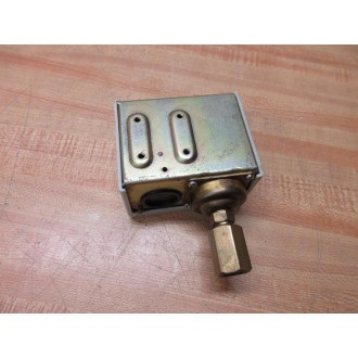 Cutler Hammer 30-15225-3 Eaton Pressure Switch 162P - Used
