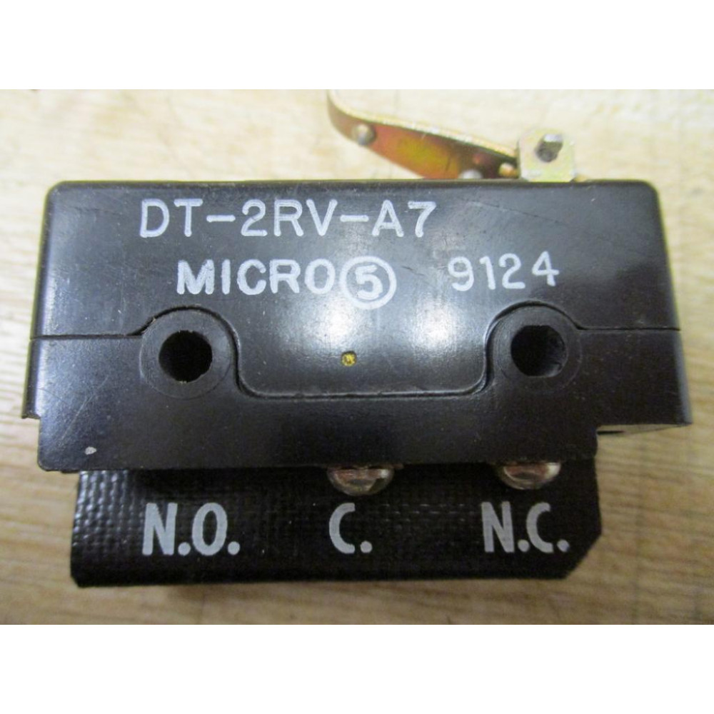 Micro Switch DT-2RV-A7 Honeywell Limit Switch DT2RVA7 - Used