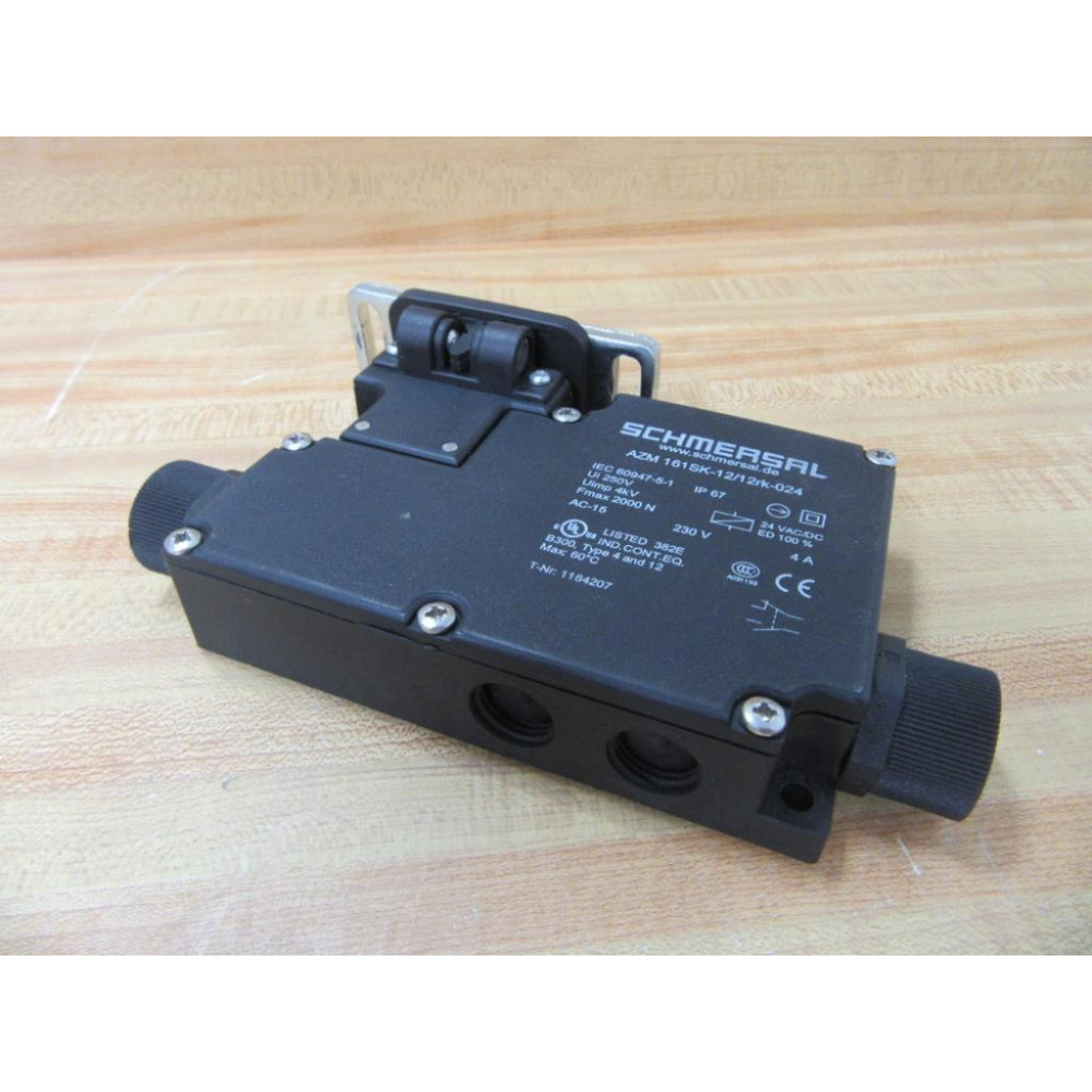Schmersal AZM 161SK-1212RK-024 Switch AZM161SK1212RK024 WRoller - Used