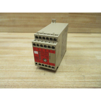Omron G9SA-321-T075 Safety Relay G9SA321T075 Cracked Mounting Hole - Used