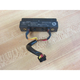 Omron A4E-B200VA 3-Position Safety Enabling Switch A4EB200VA - New No Box