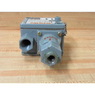 Allen Bradley 836T-T300J Pressure Control 836TT300J Series A 5000350 - Used