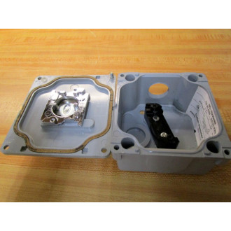 Cutler Hammer 10250H89 Push Button Control Station Enclosure - New No Box