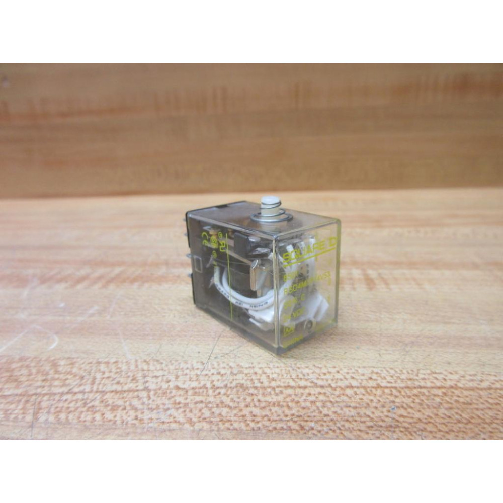 Square D 8501 RSD4M1P14V53 Relay 8501RSD4M1P14V53 WReset Button - Used