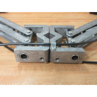 Duct-O-Wire P-200-VT5 Double Shoe Vertical Mount P200VT5 - New No Box