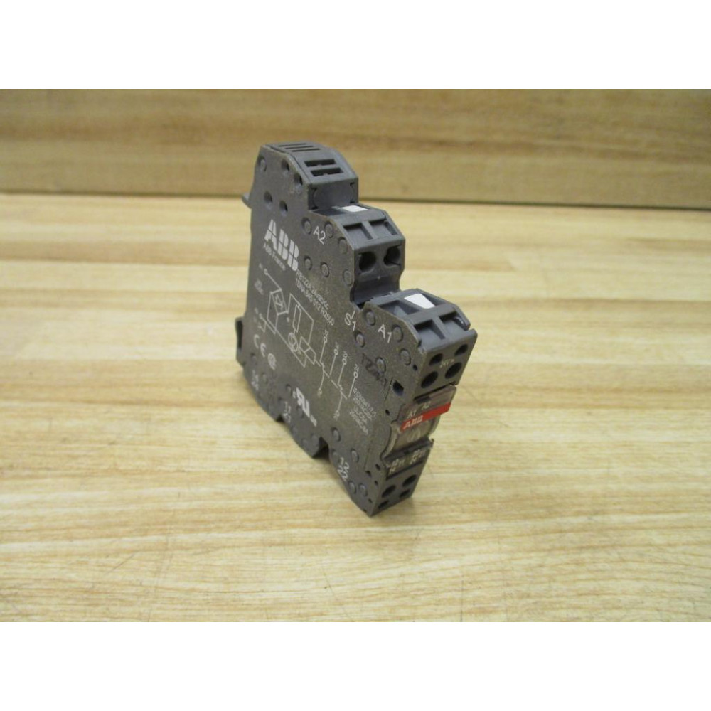 ABB 2SNA645012R2500 Interface Relay Module RB122A - New No Box