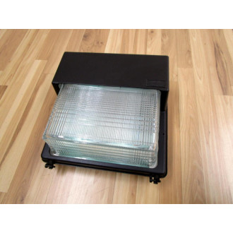 Hubbell 7270 Light Fixture - New No Box