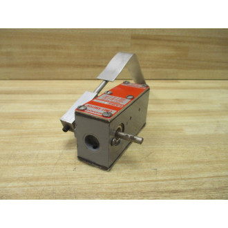 Namco EA150-30274 Limit Switch W Lever Arm - Used