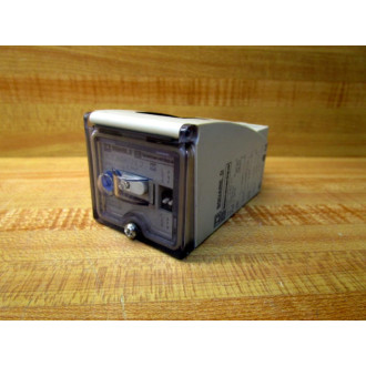 Square D XUC8AKSNL2 Photoelectric Sensor - Used