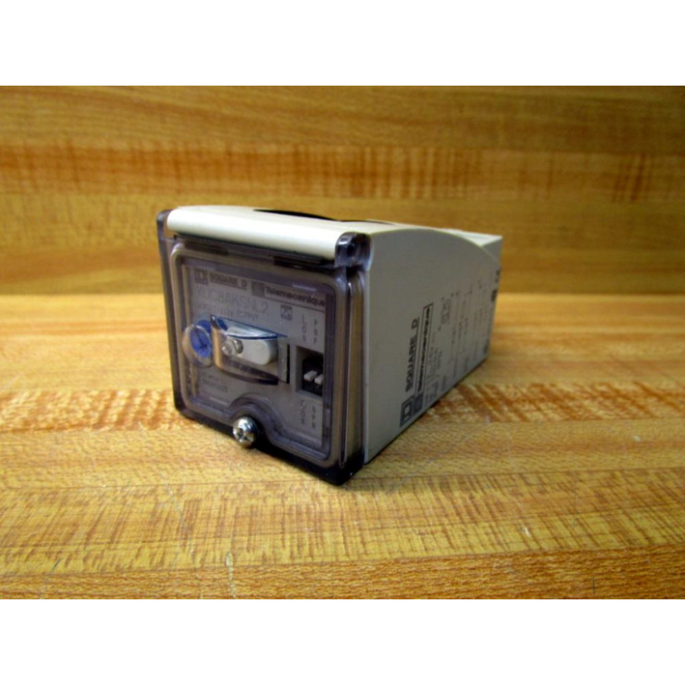 Square D XUC8AKSNL2 Photoelectric Sensor - Used