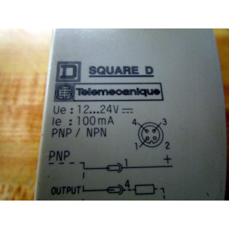 Square D XUC8AKSNL2 Photoelectric Sensor - Used