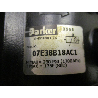 Parker 07E38B18AC1 Pneumatic Regulator - Used