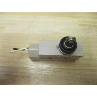 Omron ZE-N22-2S Limit Switch ZEN222S - Used