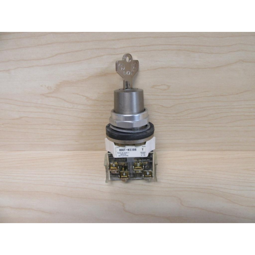 Allen Bradley 800T-H3306 Keyed Selector Switch 800TH3306 W Key D429 - Used