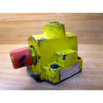Mannesmann  Rexroth DR 20-5-4450YV Valve 00901458 P25 - Used