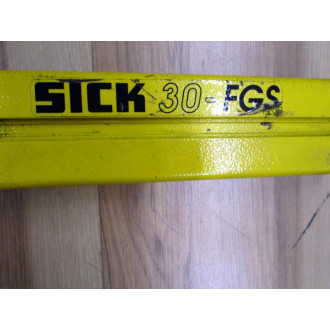 Sick 30-FGS Safety Light Curtain 30FGS Cracked - Used