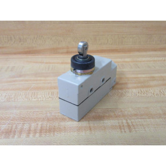 Omron ZE-N22-2G Limit Switch WRoller Lever ZEN222G