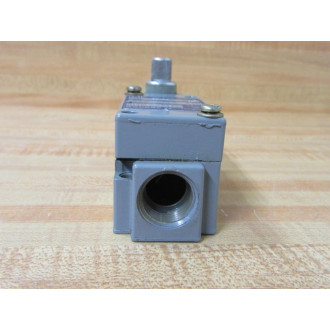 Square D 9007-B54B2 Heavy Duty Limit Switch - New No Box