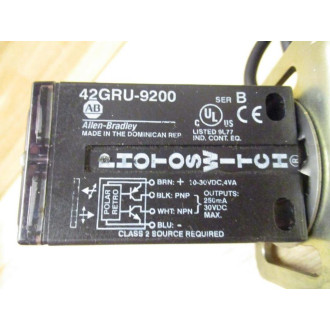 Allen Bradley 42GRU-9200 Photoelectric Sensor 5' Cable SER. B - Used