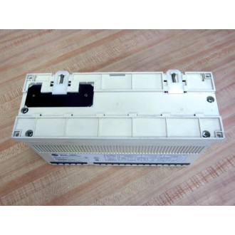 Allen Bradley 1745-E105 SLC 100 Relay Output Ser.B - Used