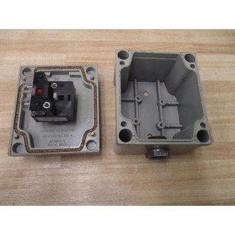 GE General Electric CR2940BC201A Enclosure W Pushbutton CR104PXF12 - Used